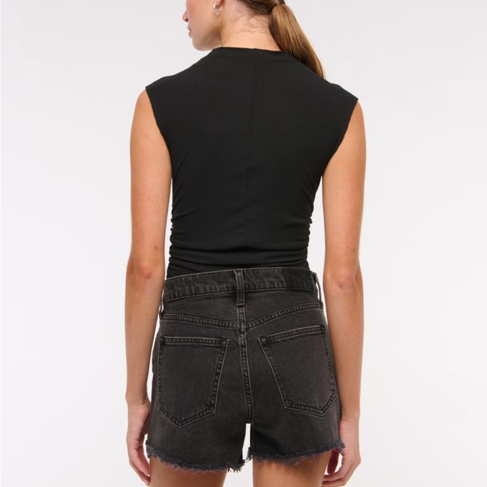 Abercrombie black cutoff denim shorts-  2/26